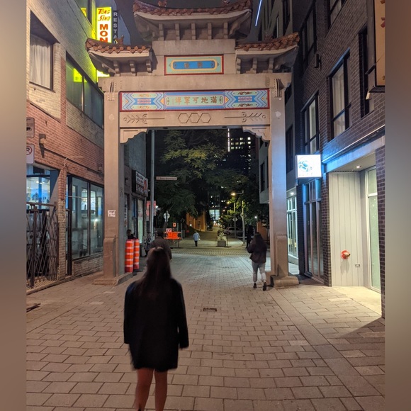 Danier Leather Jacket - Picture 5 of 5